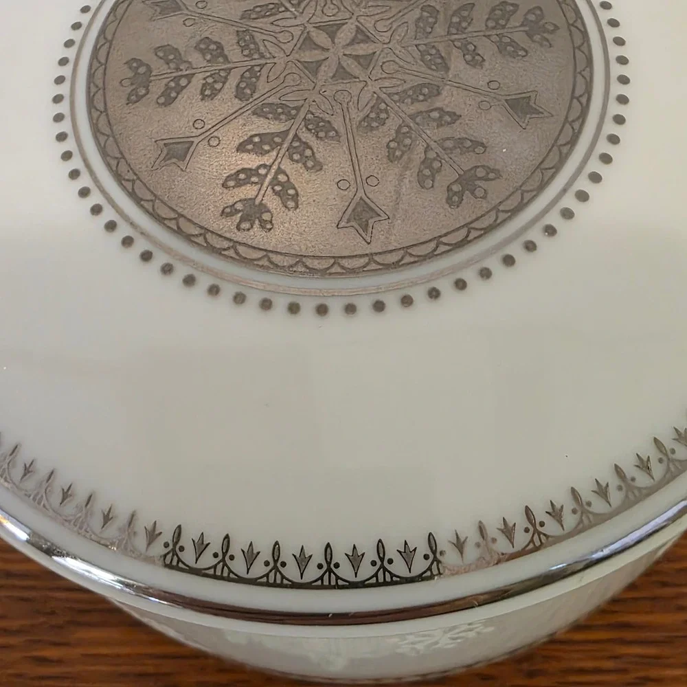 Vintage Mikasa Winter Trinket Dish & Hanson ‎ Stainless Steel Vase Square Modern